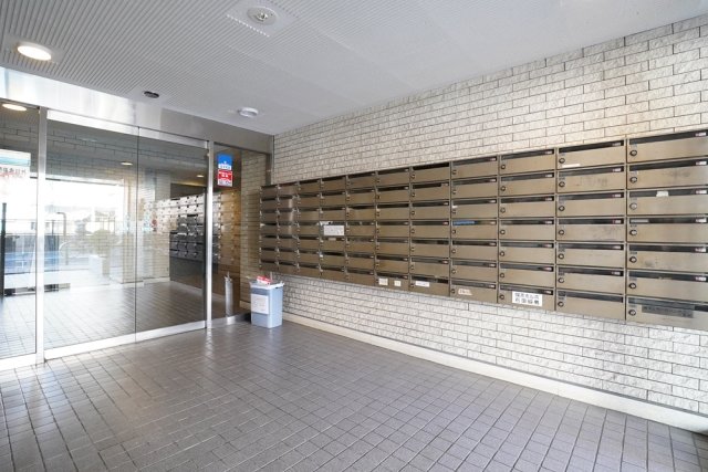 ライオンズマンション方南町駅前3階 エントランス