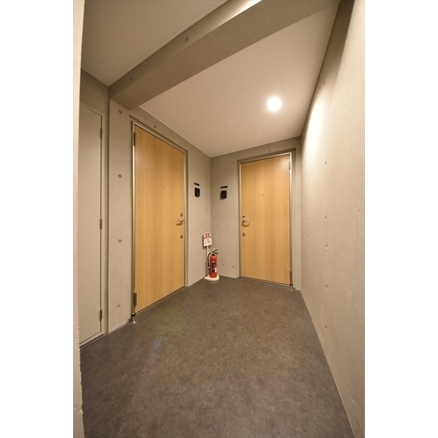 メゾンベルヴィ下北沢 内観