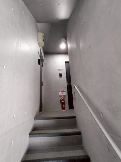 IL MEZZO DI TOKYO4階 内廊下