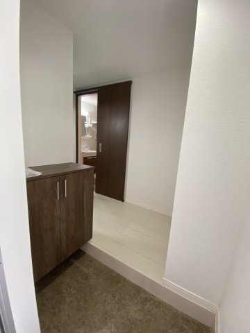 ベイルーム花月総持寺 玄関