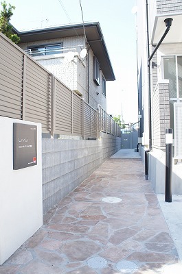 リブリ・ガーデンヒルズ藤崎 エントランス