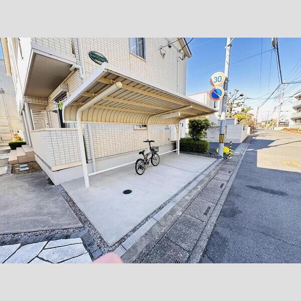 エステート・シマムラ　D202号室 駐輪場