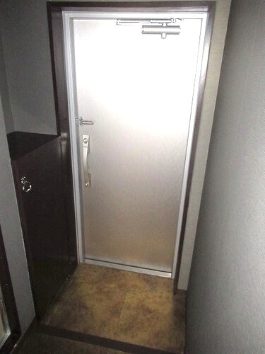 ライオンズマンション矢部第３ 玄関　前回募集時の写真／2021年8月の写真