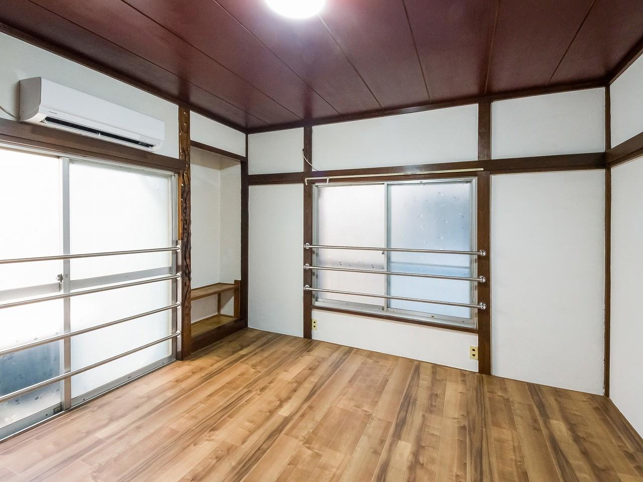 リノベ2階建て戸建・瑞江ハウス　2駅利用可 2階西側広々8畳・2面採光！風通しも良好・新品エアコン付き♪