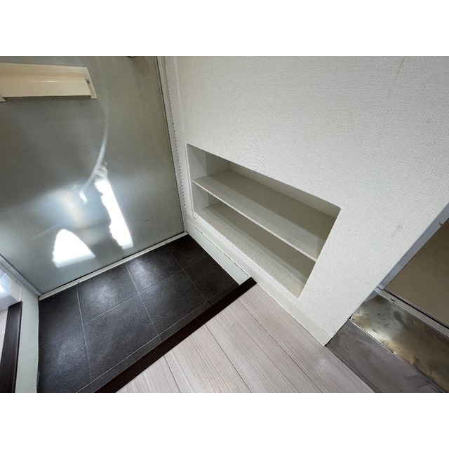 メゾンK&S202号室 玄関