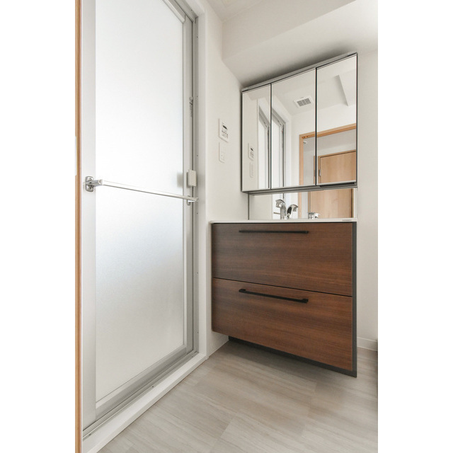 オーパスホームズ白山0503号室 内観