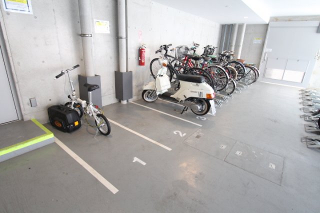 プライムアーバン田園調布南103号室 駐輪場