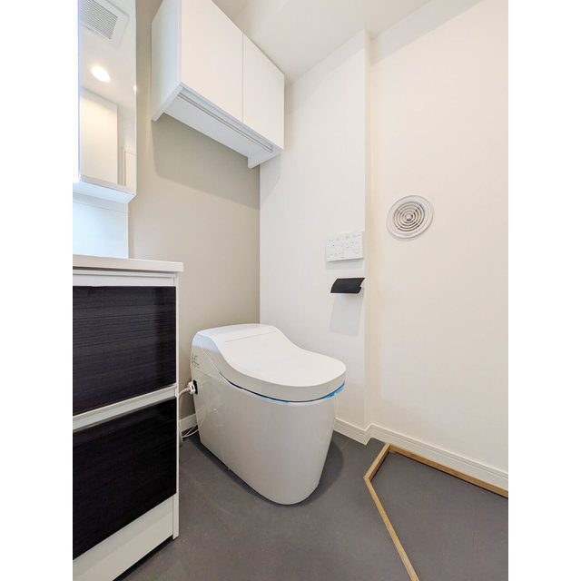 オーパスホームズ三田1001号室 内観