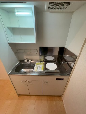 ベイフラット南太田102号室 キッチン