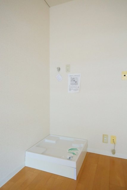 メゾンサンシャイン8階 室内洗濯機置場