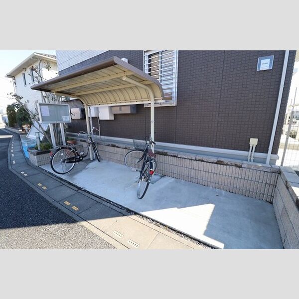 レジデンス　Ⅲ 駐輪場