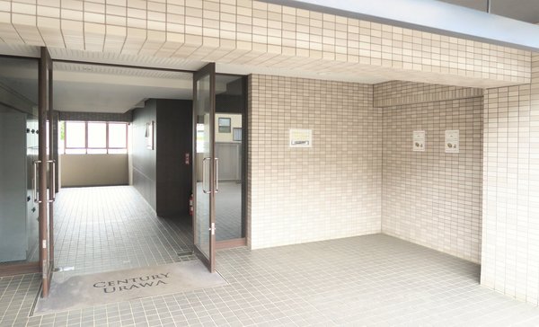 センチュリー浦和 エントランス