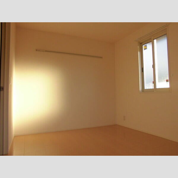 ヴィアレット　Ⅶ103号室 北側洋室♪