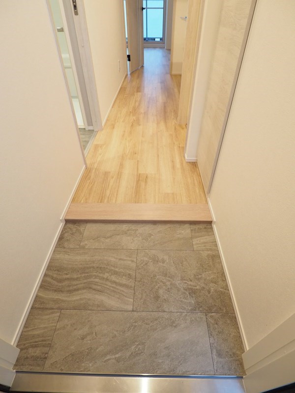 レジディア中目黒Ⅱ3階 玄関