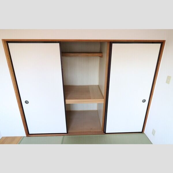 サンヴィレッジ本宿 押入