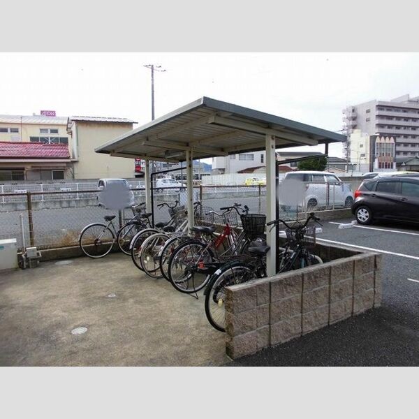 プラージュ横渚205号室 駐輪場