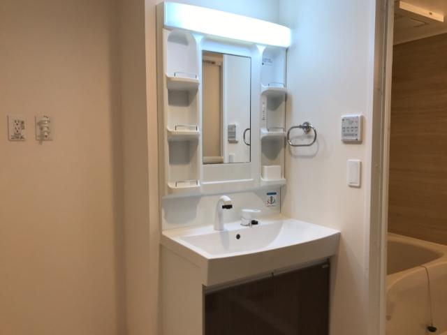 Ｒｏｏｆｅｒ 洗髪洗面化粧台