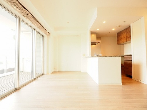 パークホームズ品川　ザ　レジデンス リビングダイニング別角度（北側から）