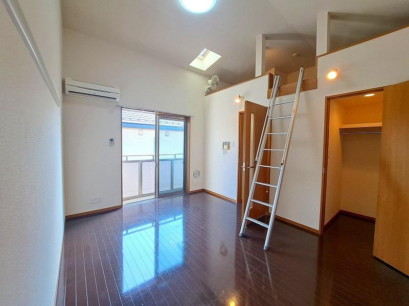 トレジャー霞ヶ関2階 リビング