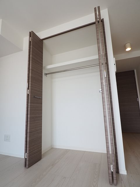 レオーネ方南町1階 収納