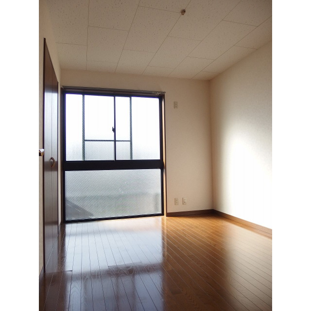 プレジール I 内観