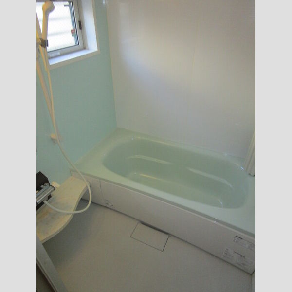 ガーデンハウス　C バス