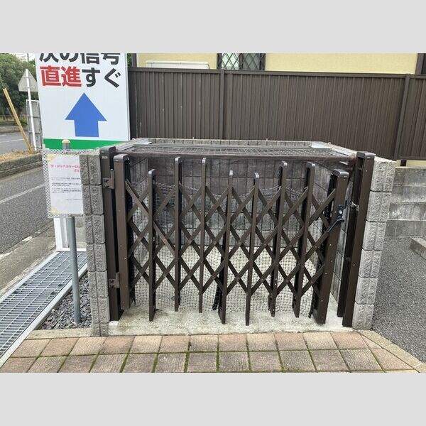 ラ・シャペルリー湘南平塚105号室 ゴミ置き場