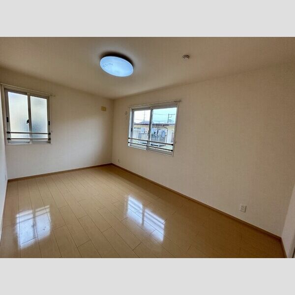 ソレーユ津田沼203号室 北側洋室