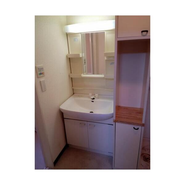 こもれび滝山102号室 洗面