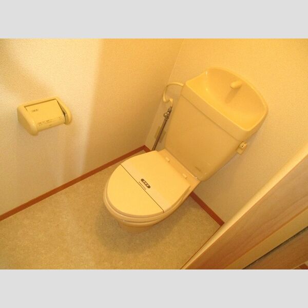 イーストサンハイム203号室 トイレ