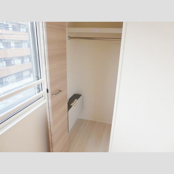ユートリーⅩ301号室 クローゼット