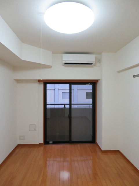 グランド・ガーラ芝公園5階 きれいな洋室です