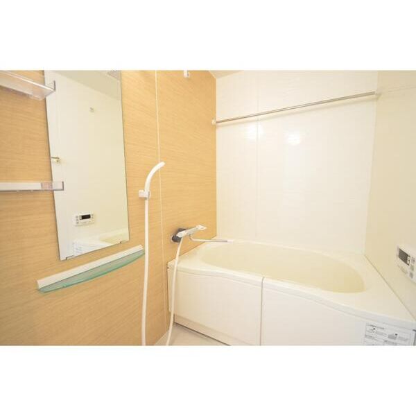 フォレストメゾン三河島202号室 お風呂