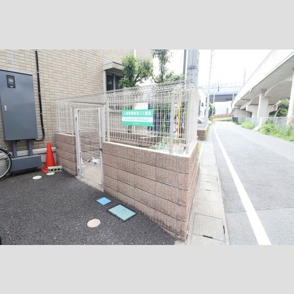 グランドソレイユBaba307号室 ゴミ置き場