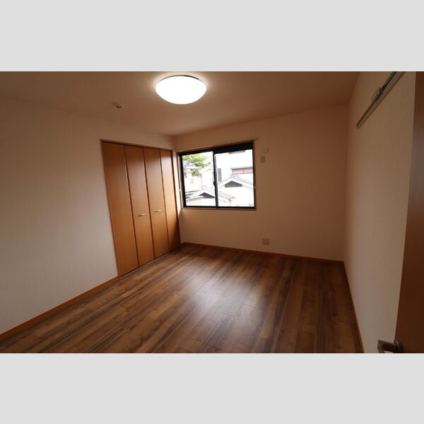 ガーデンハイツ桜丘205号室 洋室7帖