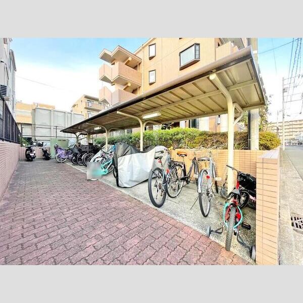 カサベルデU401号室 駐輪場