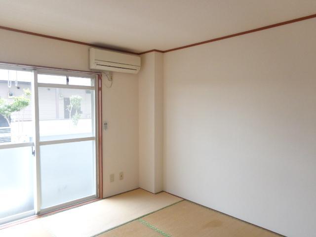 サンセヴィラージュ103号室 和室