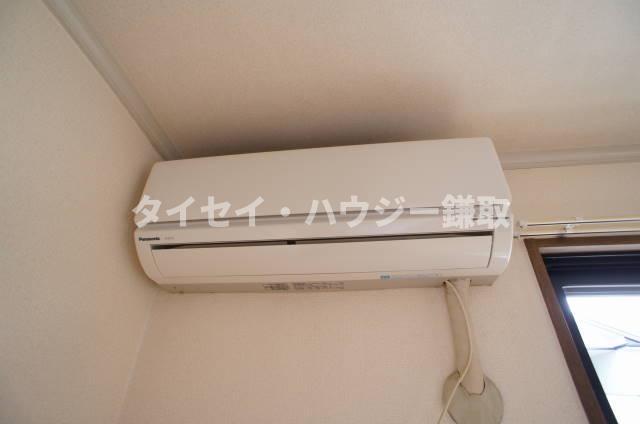 リリーヴィレッジＥ棟 エアコン１基付いてます