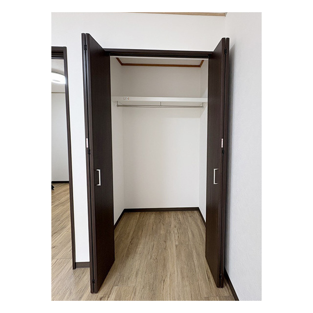 ローズパティオ105号室 クローゼット