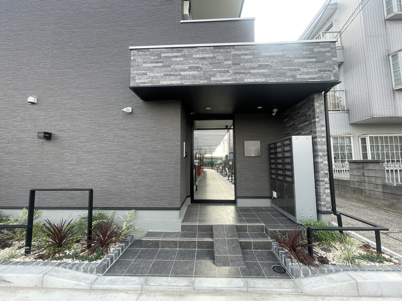 リブリ・井土ヶ谷1階 エントランス