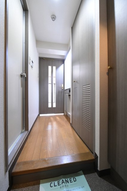 ライオンズプラザ上野毛2階 玄関