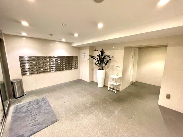 レジディア用賀2階 エントランス