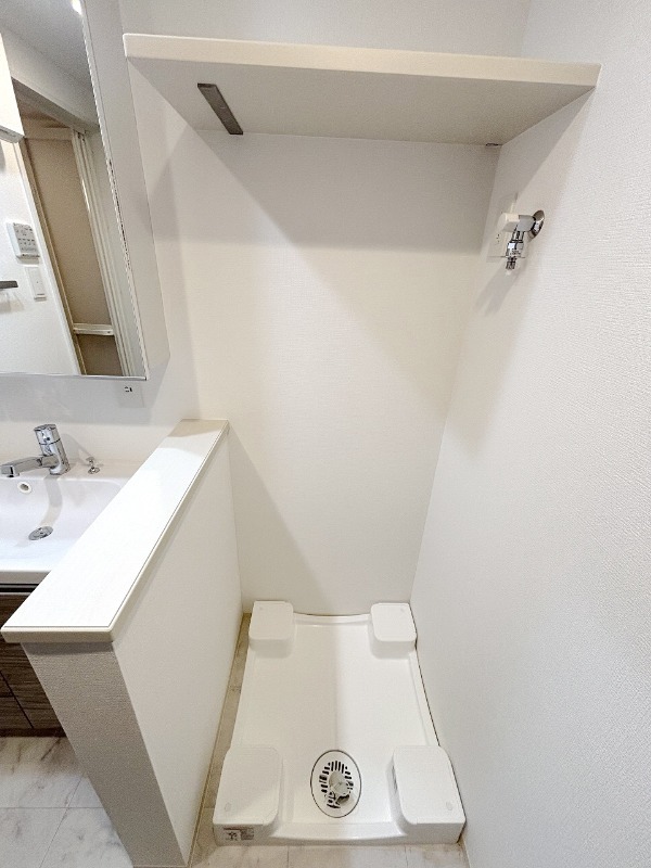 CREALpremier西馬込3階 室内洗濯機置場