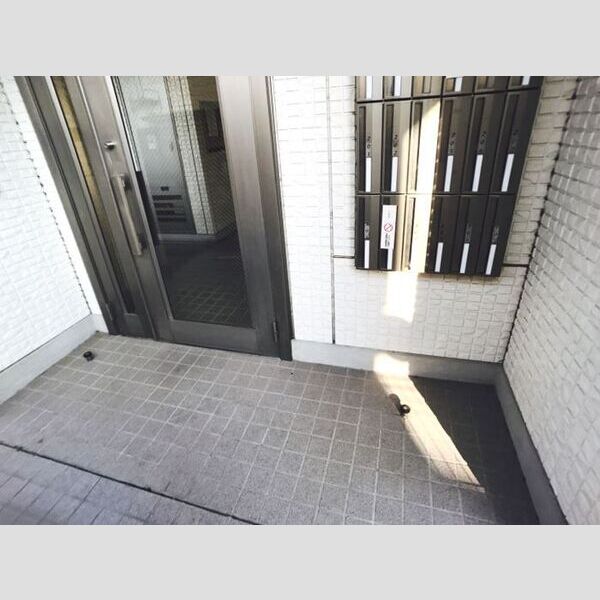 リバーハイツ幕張207号室 集合ポスト