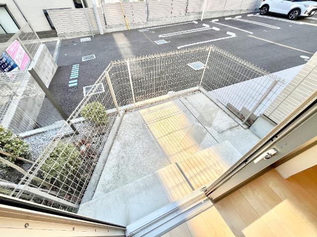 ルミエール105号室 専用庭