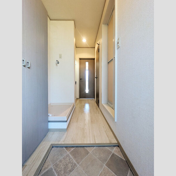 パークサイドMOGI 玄関