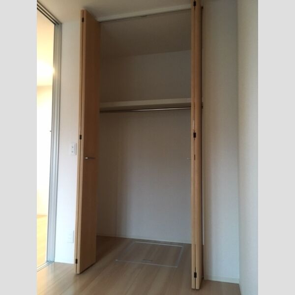 利根レジデンス 洋室