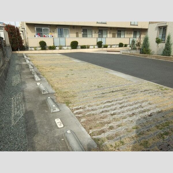 K・fines　A棟 駐車場