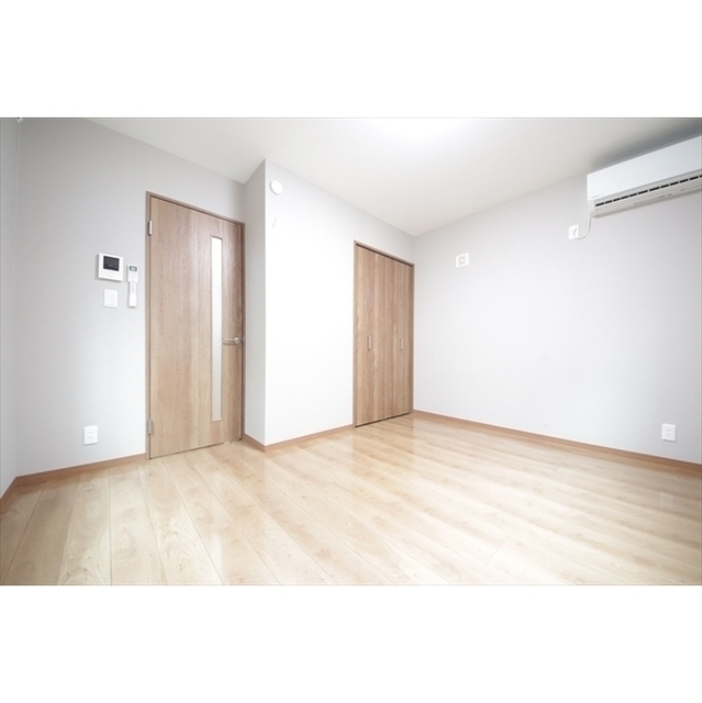 サリス万世町A棟 内観