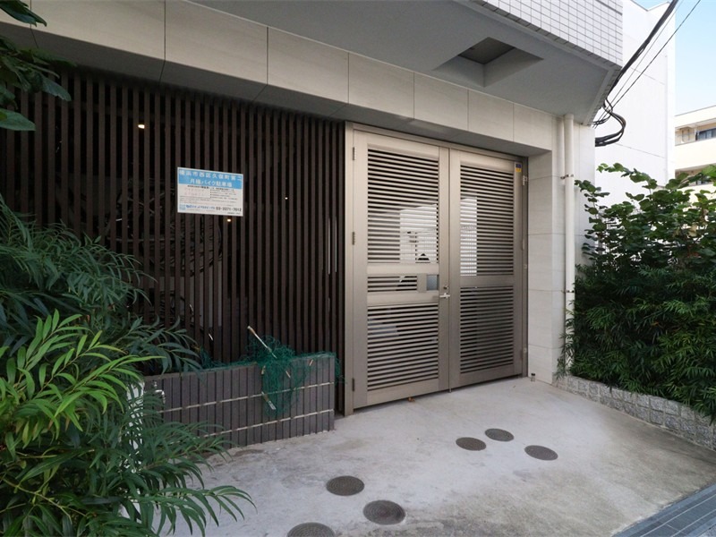 EsTRUTH NISHI-YOKOHAMA 駐輪場